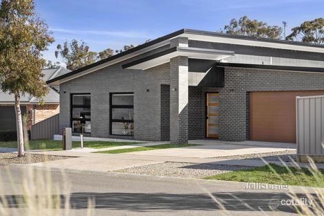 20 Woodman Dr, Mckenzie Hill, VIC 3451