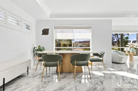 Property photo of 1/35 Jacaranda Crescent Casula NSW 2170