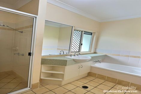 Property photo of 2/5 Pacific Court Kin Kora QLD 4680