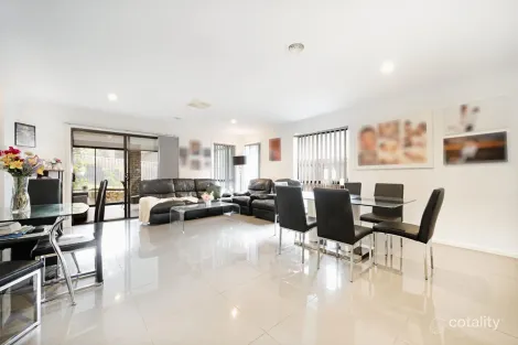 Property photo of 14 Edna Thompson Crescent Casey ACT 2913