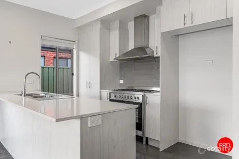 Property photo of 5 Sunrise Court Kangaroo Flat VIC 3555