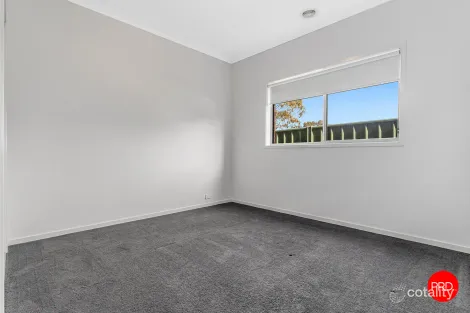 Property photo of 5 Sunrise Court Kangaroo Flat VIC 3555