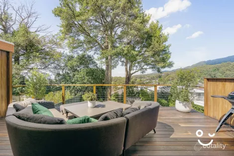 Property photo of 5 Deborah Avenue Thirroul NSW 2515