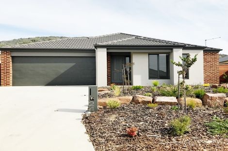 Property photo of 24 Rod Laver Way Baranduda VIC 3691