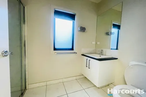 Property photo of 36 Pelagos Drive Clyde VIC 3978