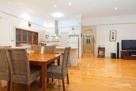 Property photo of 32 Macrossan Avenue Norman Park QLD 4170