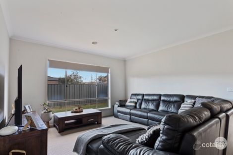 Property photo of 19 National Parade Eaglehawk VIC 3556