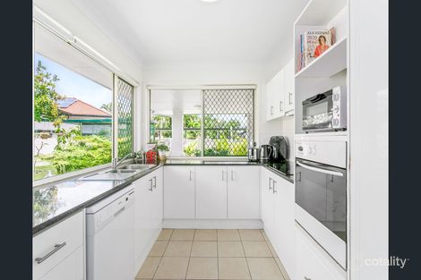 Property photo of 16 Tee Trees Boulevard Arundel QLD 4214