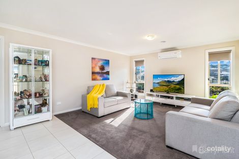 Property photo of 14 Meare Street Sunbury VIC 3429