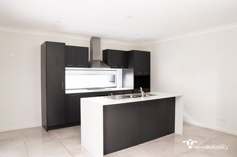 Property photo of 11 Lunar Circuit Spring Mountain QLD 4300