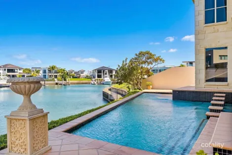 21 Royal Albert Cres, Paradise Point, QLD 4216