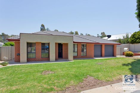 Property photo of 10 Whiteley Circuit Baranduda VIC 3691