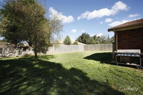 Property photo of 4 Mollis Close Narre Warren VIC 3805