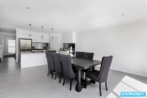 Property photo of 18 McKillop Way Fraser Rise VIC 3336