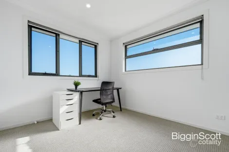 Property photo of 1/31 Oakpark Drive Chadstone VIC 3148