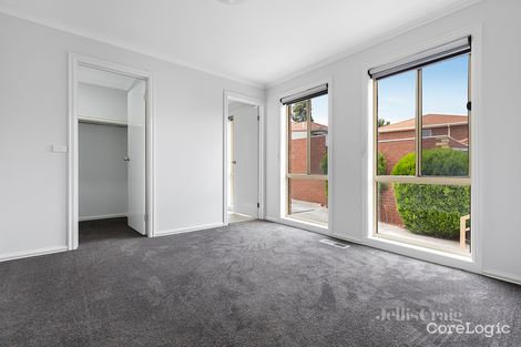 Property photo of 2/31 Rokewood Crescent Meadow Heights VIC 3048