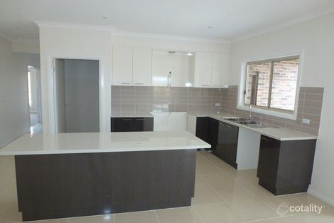 Property photo of 32 Nantha Way Brookfield VIC 3338