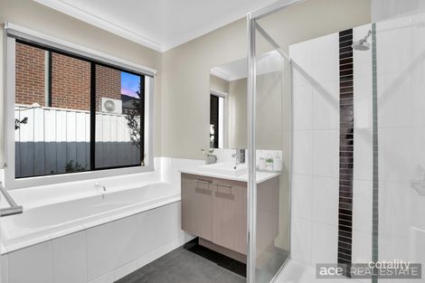 Property photo of 75 Rippleside Terrace Tarneit VIC 3029