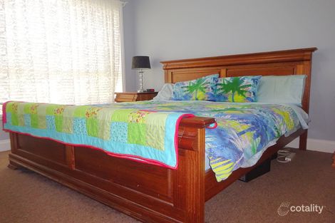 Property photo of 35 Wisla Circuit Roxburgh Park VIC 3064