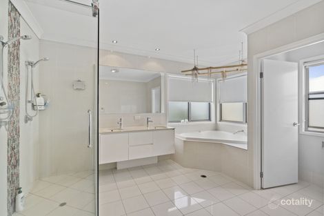 Property photo of 9 Onshore Place Helensvale QLD 4212