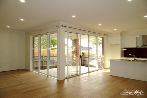 Property photo of 2/39 Silverton Drive Ferntree Gully VIC 3156