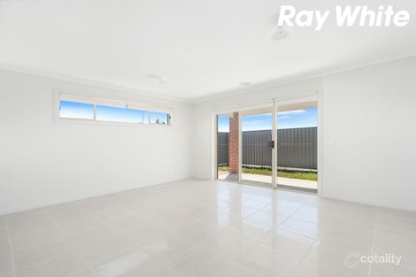 Property photo of 65 Pinnacle Drive Pakenham VIC 3810