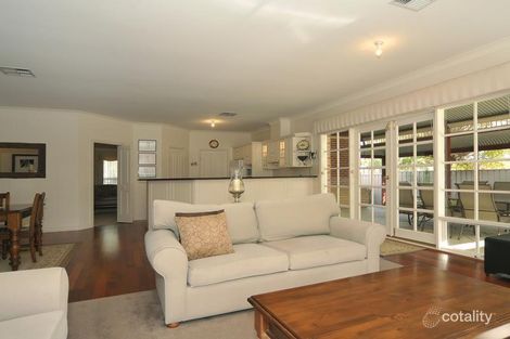 Property photo of 6 Whitehead Crossing Greenwith SA 5125