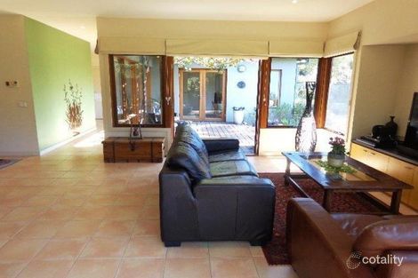 Property photo of 5 The Common Macleod VIC 3085
