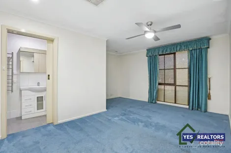 Property photo of 8 Hayes Court West Lakes SA 5021