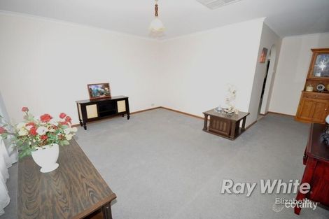 Property photo of 17 Jenolan Crescent Hillbank SA 5112