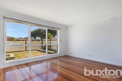 Property photo of 39 Kuringgai Crescent Noble Park VIC 3174