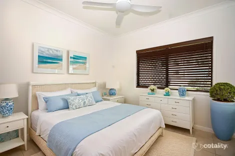 Property photo of 2 Arno Terrace Bentley Park QLD 4869