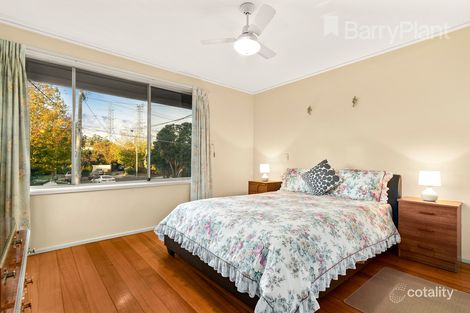 Property photo of 16 Ledbury Crescent Bundoora VIC 3083