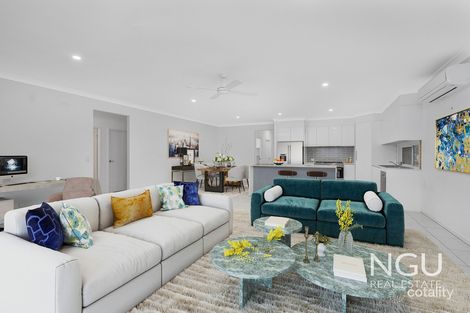 Property photo of 2 Munich Court Spring Mountain QLD 4300