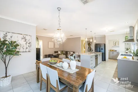 Property photo of 7 Bartley Chase Aveley WA 6069