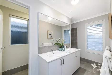 Property photo of 7 Bartley Chase Aveley WA 6069