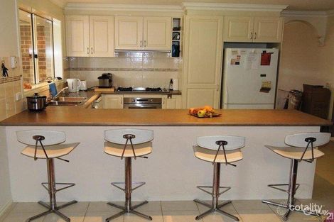 Property photo of 4 Renlik Court Pakenham VIC 3810