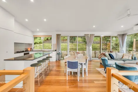 Property photo of 3/7 Gin Gin Crescent Ocean Shores NSW 2483