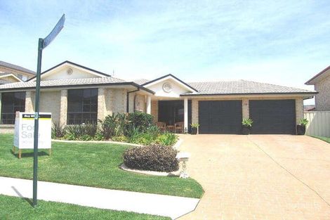 18 Capricorn Bvd, Green Valley, NSW 2168