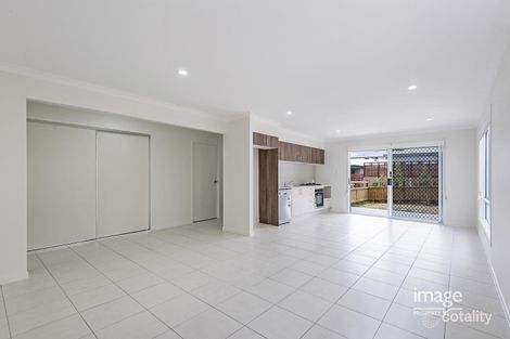 Property photo of 4 Cairo Way Spring Mountain QLD 4300
