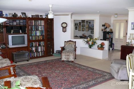 Property photo of 217 Mildura Drive Helensvale QLD 4212