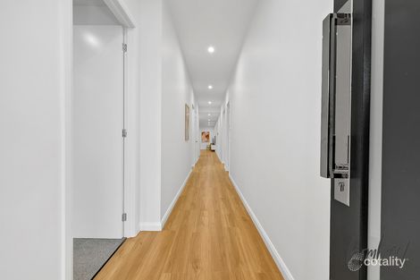 Property photo of 16 Saffron Street Greenvale VIC 3059