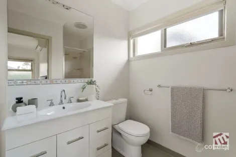 Property photo of 2/1 Daimler Avenue Keilor Downs VIC 3038