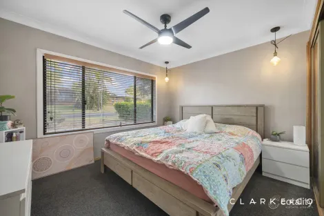 Property photo of 58 Evelyn Crescent Thornton NSW 2322