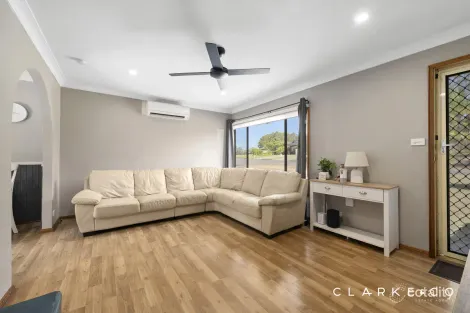 Property photo of 58 Evelyn Crescent Thornton NSW 2322