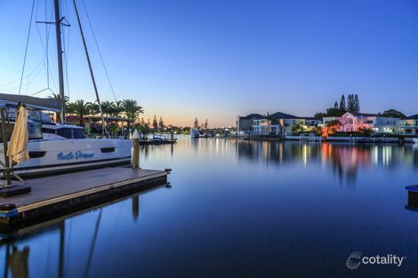 Property photo of 31 Brittanic Crescent Paradise Point QLD 4216