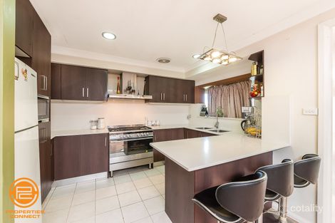 Property photo of 5 Marciano Close Edensor Park NSW 2176