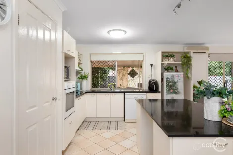 Property photo of 23 Toorak Place Forest Lake QLD 4078