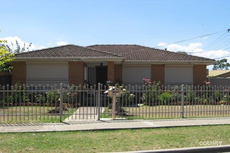 25 Woodland Dr, Albanvale, VIC 3021