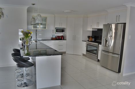 Property photo of 15 Lakeview Avenue Rosenthal Heights QLD 4370